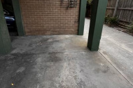 Great outside undercover parking space in Albert park