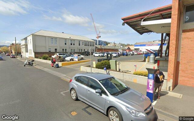 Secure Unreserved Parking on William Street