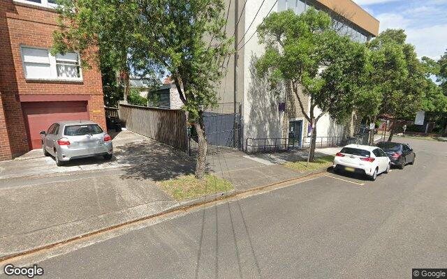 DRIVEWAY parking in Nth Syd Mon to Fri, perfect for work!