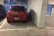 Parking space near Vic Markets and Flagstaff gardens