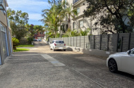 Outdoor parking spot in Manly 15min walk to ferry