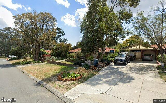 Close to Airport! Open Driveway, Park & Go.