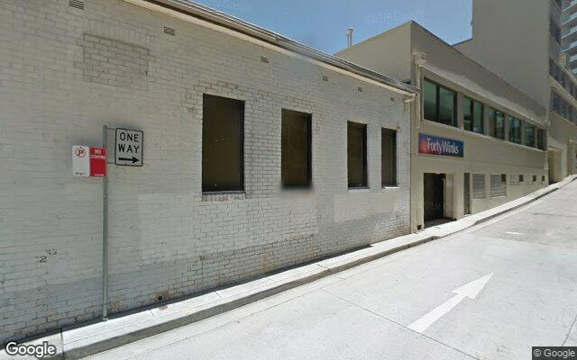 Handy to St Leonards Stn & Crowsnest Dining Strip