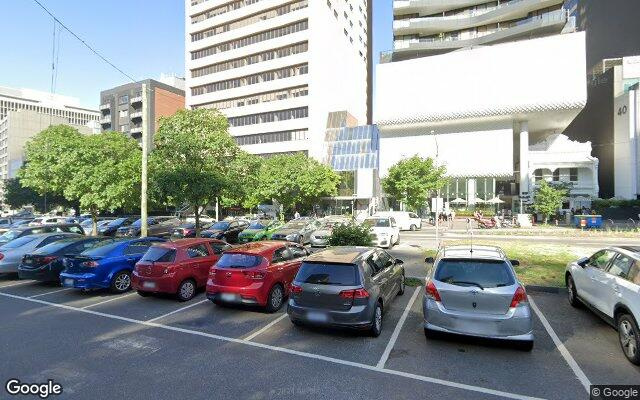 Great parking near CBD/TRAM STATION