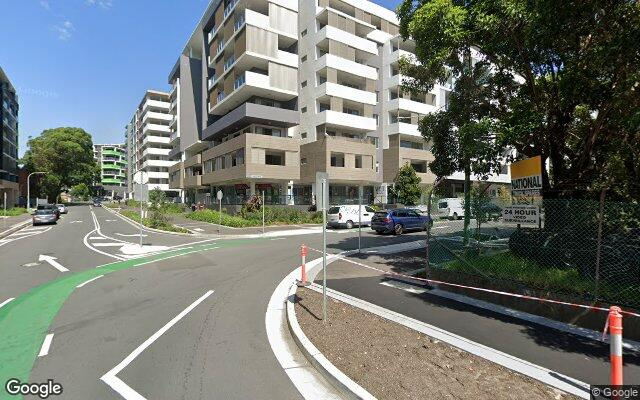 Wolli Creek - Secure Covered Parking close to Train Station