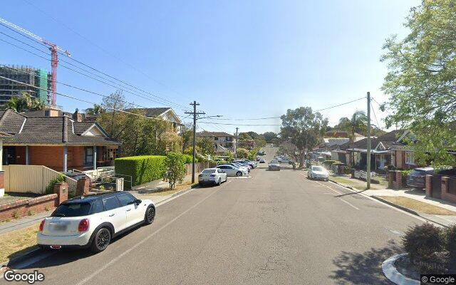 Large lock up garage with storage shelves in heart of Randwick!