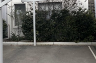Easy no fuss access, safe area. Bus stop metres away, close to train station & freeway.