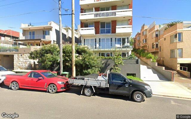 Great parking space close to the beach