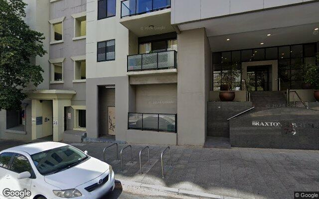 Secure BENNETT ST parking in heart of CBD, by free bus route into city centre - remote access & CCTV