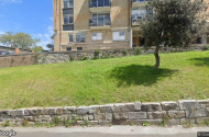Off-Street Parking close to Tamarama and Bronte! No pick up of keys required - easy for last minute!