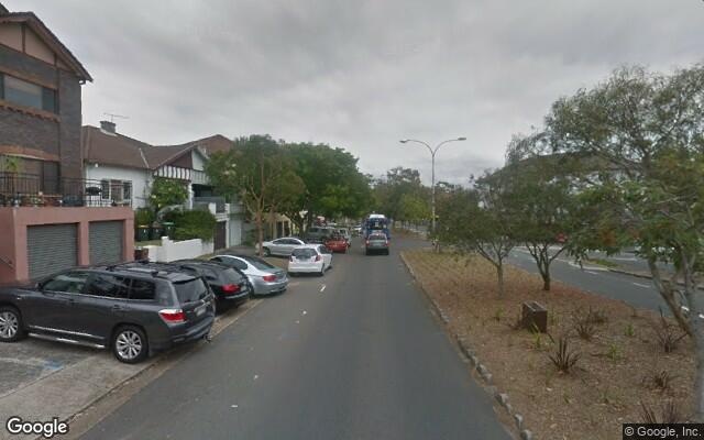 Bondi Beach - Driveway for Parking - near Bus stop & Beach (Available starting 3-Jan)