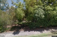 Single Garage in Eastwood - Close to Station (Available starting March 16)