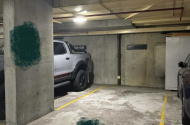 Secure indoor parking close to darlinghurst and cbd.