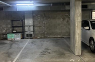 South Brisbane - Secure Undercover Parking Near Train Station