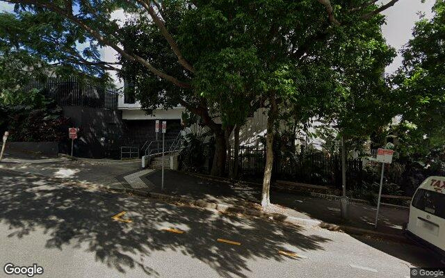 Great parking near CBD and Victoria park, 2 minute walk to bus station route 30 into the city
