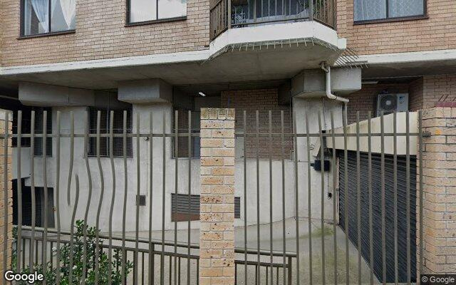 Secure lockable car space in Surry Hills