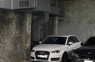 Parking space in the centre of Surry Hills