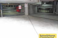 4/2 wheeler Parking available in CBD near central station/Ann Street /BHP/oracle/queen street mall