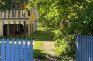 UNDERCOVER Secure/ close to CBD - Windsor- close to public transport SHADE