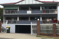 Highgate Hill - Safe Open Car Bay close to City