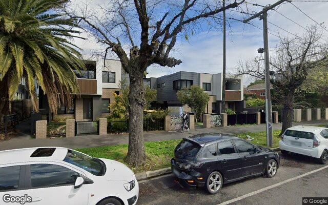 Great parking space near the beach, public transport, and the CBD