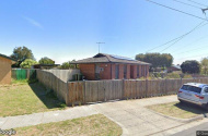 Frankston North - Safe Driveway Parking close to the Bus Stops