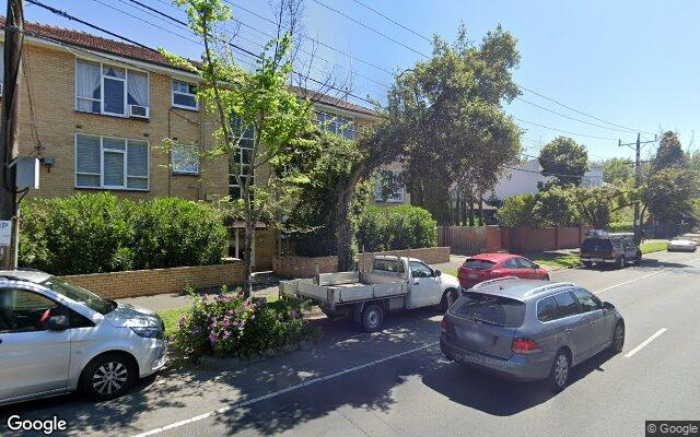 Secure Parking Space in St Kilda, 5 mins from beach!