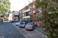 Outdoor Space Near Fitzroy Street. Close to 96 and 16 trams. Opposite Albert Park and Grand Prix.