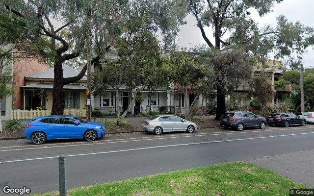 150m from Market.  Easy access, no code or bond.  NO SPECIFIC INSTRUCTIONS.