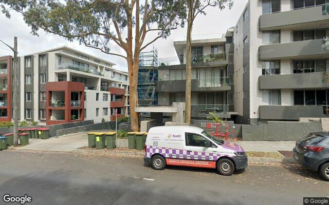 Indoor carpace in lot. Close to Lane cove intersection