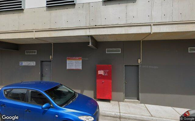 South Yarra - UNRESERVED Parking near Mall