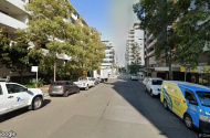 Prime Location. Walk to airport/train