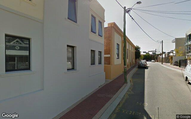 Security Gate & Undercover - A Short Stroll to Perth CBD