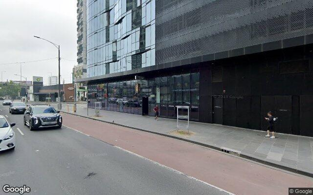 Great car park space,  very near Melbourne city with the tram. Close to the Sth Melbourne market.