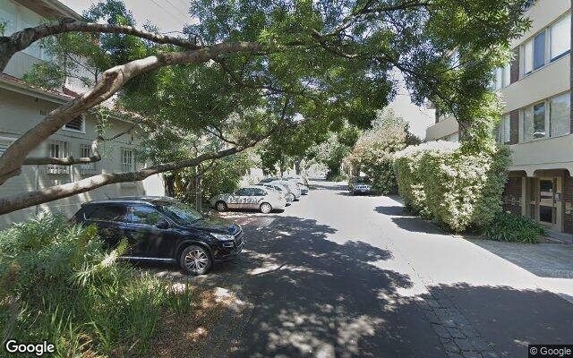 SAFE & PRIVATE GARAGE PARKING - WALK TO CHAPEL ST & SOUTH YARRA STATION