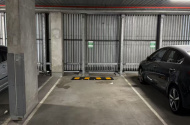 Amazing Indoor Car Space Docklands - First floor location 24/7 Security