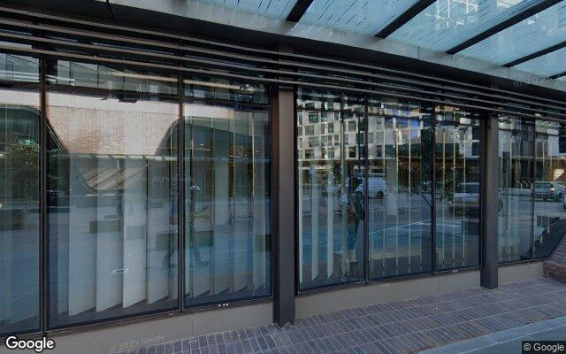 Great location in City - Indoor secure Car par - with free swim pool facility - Price negotiable