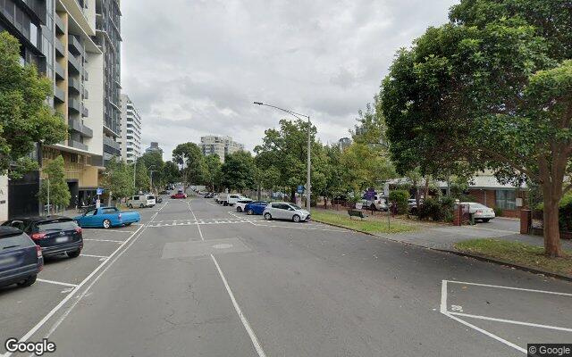 Second Space for Superb Inner-Cty Parking close to Shrine of Remembrance