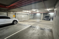 Secure carpark 5 minutes from Flinders