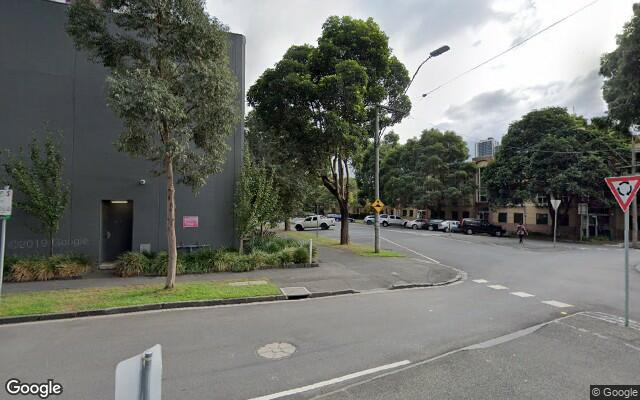 CONVENIENT PARKING IN SOUTHBANK, 2 MINS WALK TO TRAM STOP