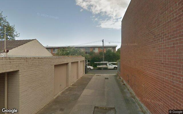 Secure lock up single garage in Caulfield North