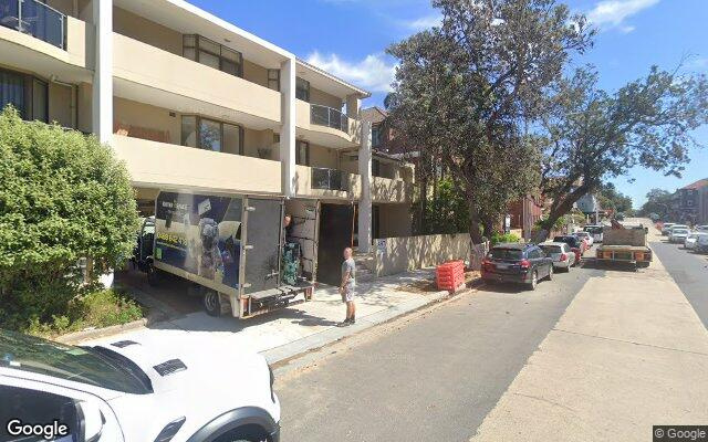 1min from Bondi Beach - undercover and secure