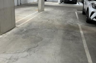 Great parking space near Monash Uni and Caulfield Station.