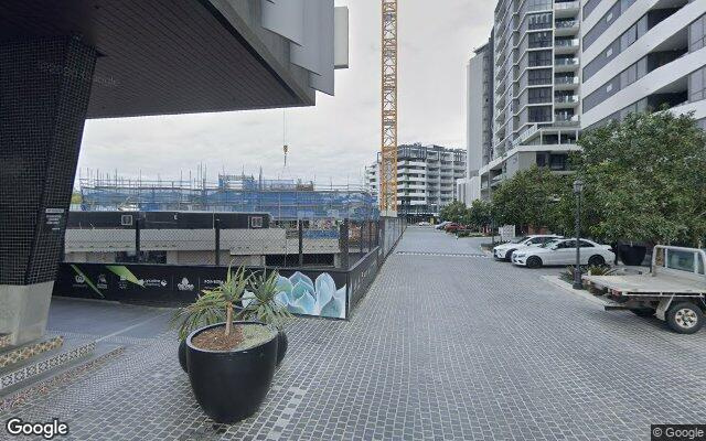 Great parking space near the city with bus stop on same street, ideal for those working in CBD.