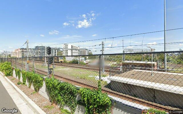Secure indoor parking - 1 min walk to Wolli Creek station
