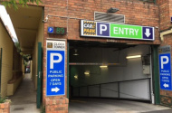Great parking spot (150S) in the centre of Carlton