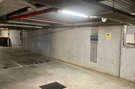 Secured & 7 mins to CBD, Free Tram Zone, Melb Uni & St Vincent & 1 min to Lygon St & RMIT!