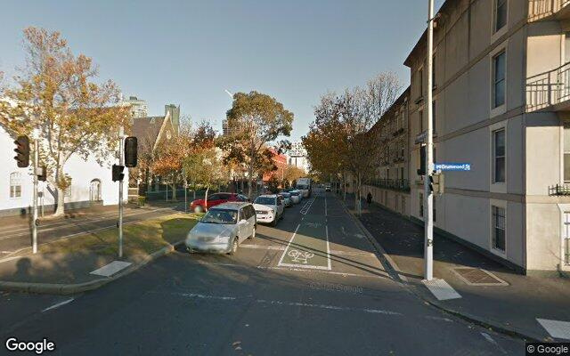 Secured & 7 mins to CBD, Free Tram Zone, Melb Uni & St Vincent & 1 min to Lygon St & RMIT!