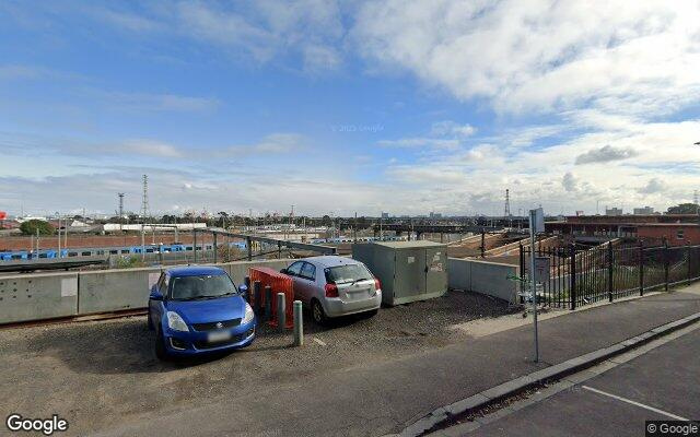 Cheap & Safe - Indoor Parking next to North Melbourne Station/ Volaire