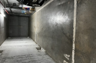 Large 1 parking space available to rent
